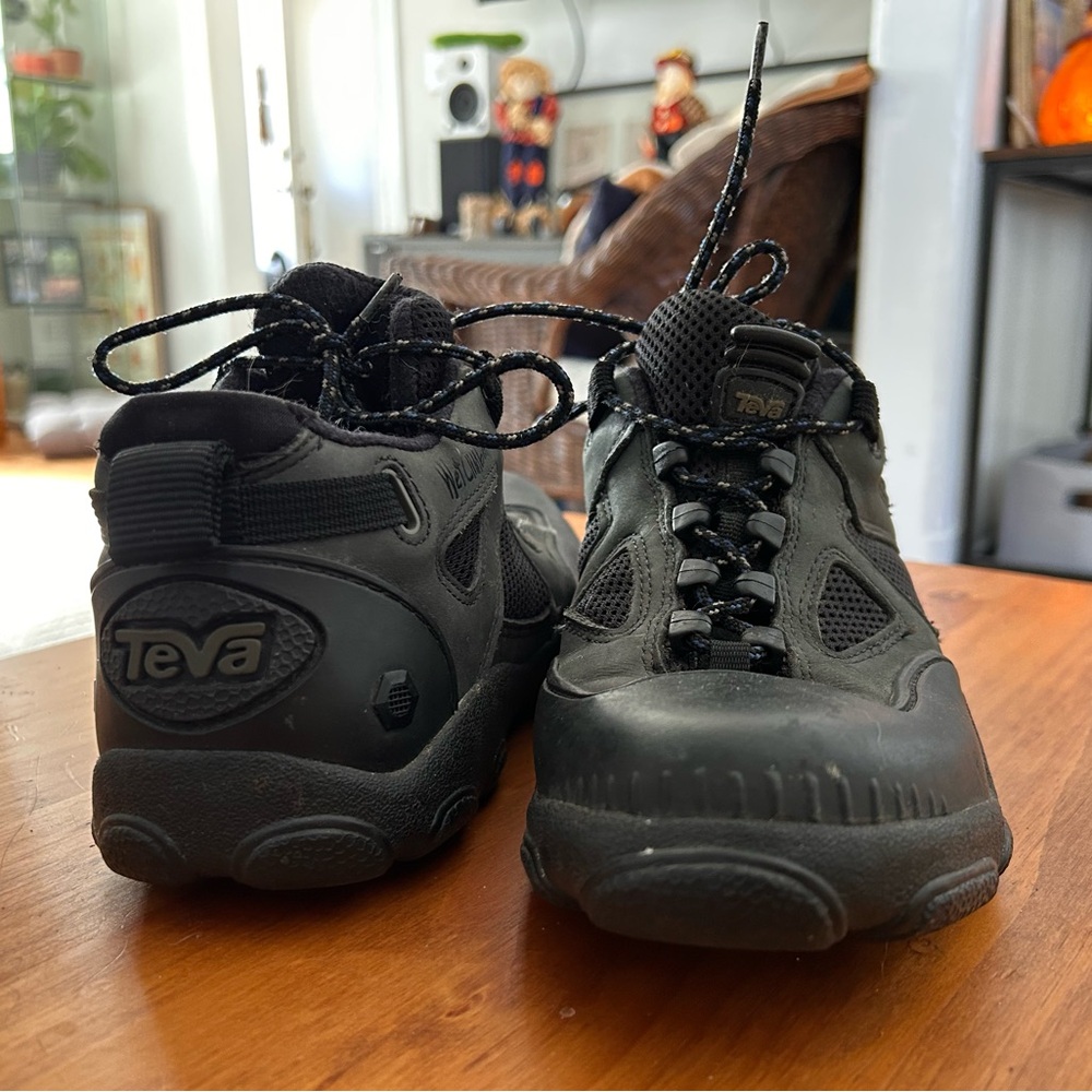 TEVA Wet Climber Suede Hiking Trail Shoes